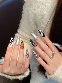 10 件奢华手工按压指甲超长方形假指甲手绘漫画设计假指甲带 3 件套工具粘合剂指甲胶标签适合女孩和女士参加万圣节活动。 - 灰色 - 查看 3