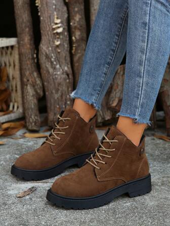 女士冬季保暖内衬舒适保暖纯色系带户外休闲短靴（棕色）