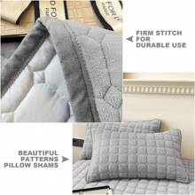 Luxury Velvet Quilt Set 230x250cm Oversized Bedspread Geometric Coverlet 3PCS/Set, Quilted Bedding Set,With 2 Matching Pillow Shams Lightweight Velvet Comforter Set, Oversized Bedspread Coverlet Quilted Bedding Set, With 2 Matching Pillow Shams, For All Season