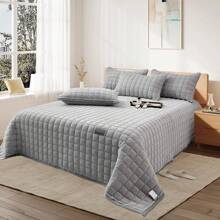 Luxury Velvet Quilt Set 230x250cm Oversized Bedspread Geometric Coverlet 3PCS/Set, Quilted Bedding Set,With 2 Matching Pillow Shams Lightweight Velvet Comforter Set, Oversized Bedspread Coverlet Quilted Bedding Set, With 2 Matching Pillow Shams, For All Season