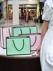 5 chiếc/1 túi mua sắm kiểu Hepburn viền hồng, xanh lá cây và đen, hộp gói quà trang sức, túi đựng quà xách tay đựng mỹ phẩm, túi mua sắm tối giản thanh lịch thích hợp cho tiệc Giáng sinh, quà tặng ngày lễ, quần áo, mỹ phẩm, đồ ăn nhẹ, đám cưới mùa hè, quà lưu niệm, tiệc ngày lễ tình nhân, quà tặng ngày lễ tình nhân - túi xách đơn giản - Xem 2