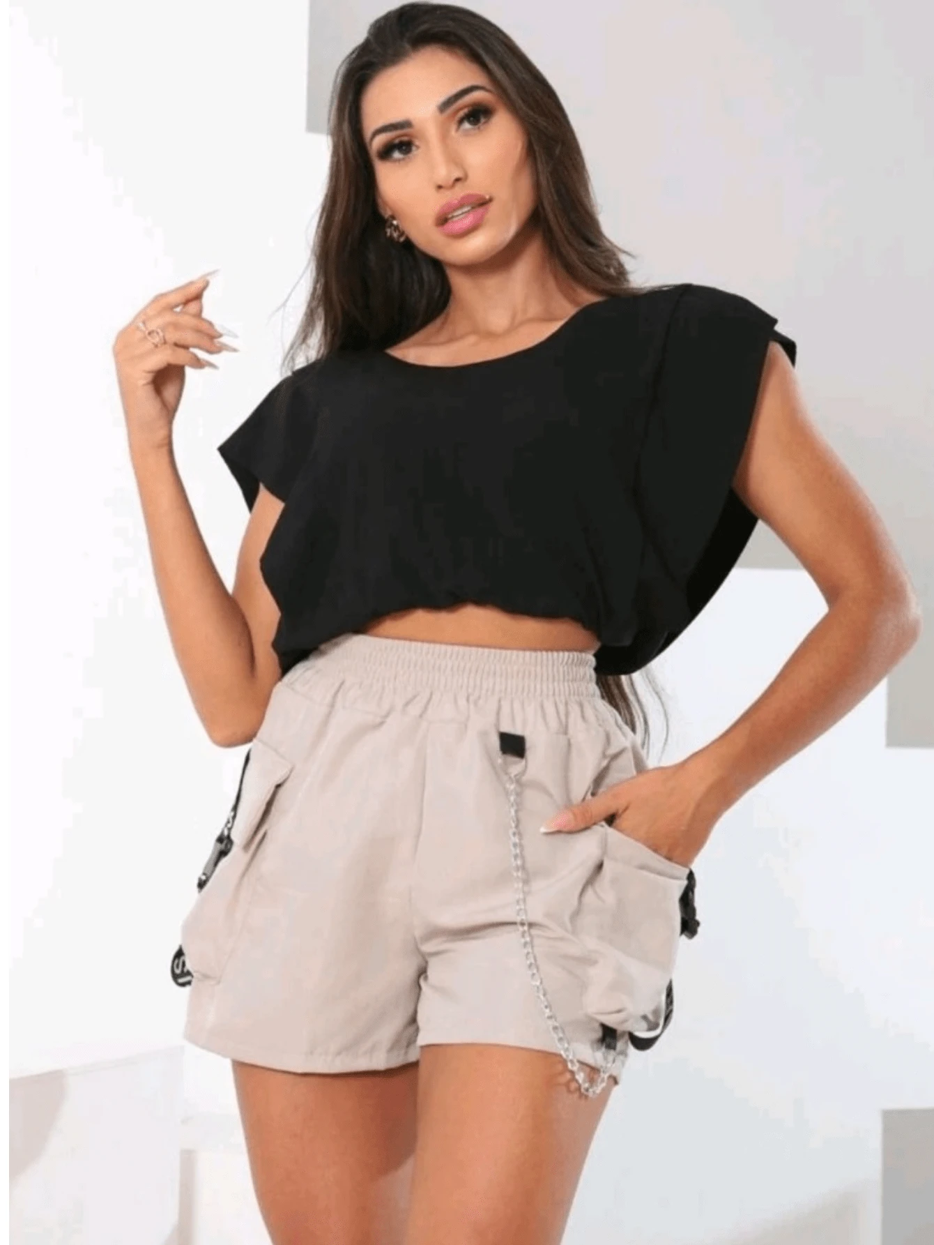 Women's Tactel Cargo Shorts With Suspenders And Chain Side Pockets New York Fashion Gringa Urban Blogger Urban Fashion - 米色 - 查看 1