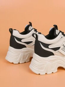 女士厚底休闲运动鞋，撞色时尚百搭厚底运动鞋，系带款式，适合娇小女性的增高鞋，厚底设计