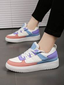 Chaussures en canevas classiques à lacets et dégradé de couleur pour femmes, avec semelle épaisse et absorption des chocs. Baskets de skate adaptées pour les fêtes, les cadeaux de vacances, les anniversaires et les étudiants