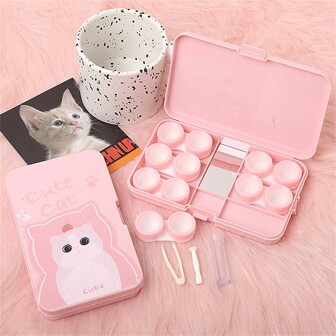 1 件卡通 6 件套多色隐形眼镜盒，配有镊子和涂抹器，便携且价格实惠