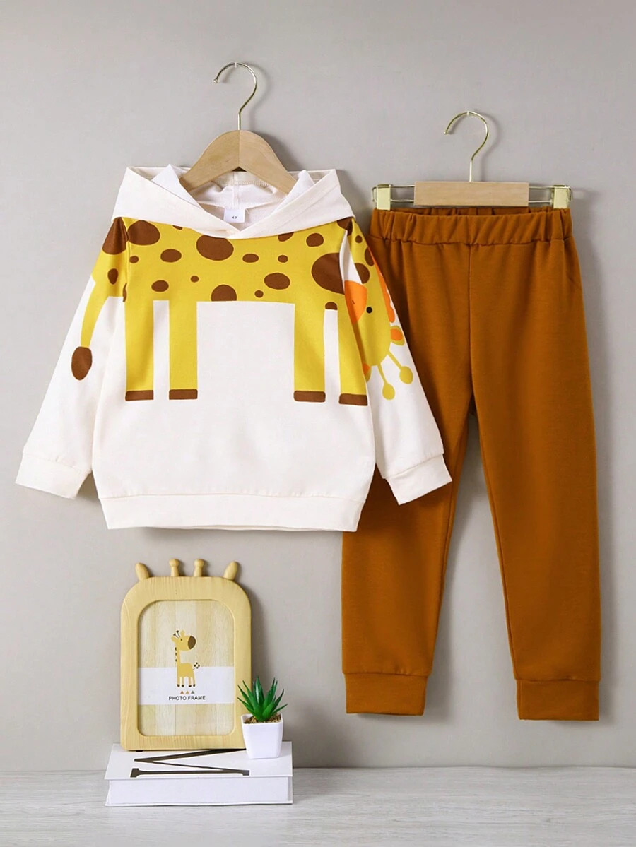 2 件套年轻男孩休闲可爱长颈鹿印花柔软针织连帽衫和裤子套装，适合秋冬季 - 米色 - 查看 1