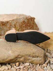 Tacchi alti con tacco basso alla moda - Punta affusolata, senza lacci, design traforato, scarpe da ufficio/lavoro multifunzionali, comode ed eleganti - Perfette per le donne professioniste