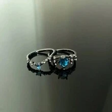 哥特式 2 件黑金梨形亚历山大订婚戒指，黑花承诺戒指套装搭配独特铂金黑戒指新娘套装礼物