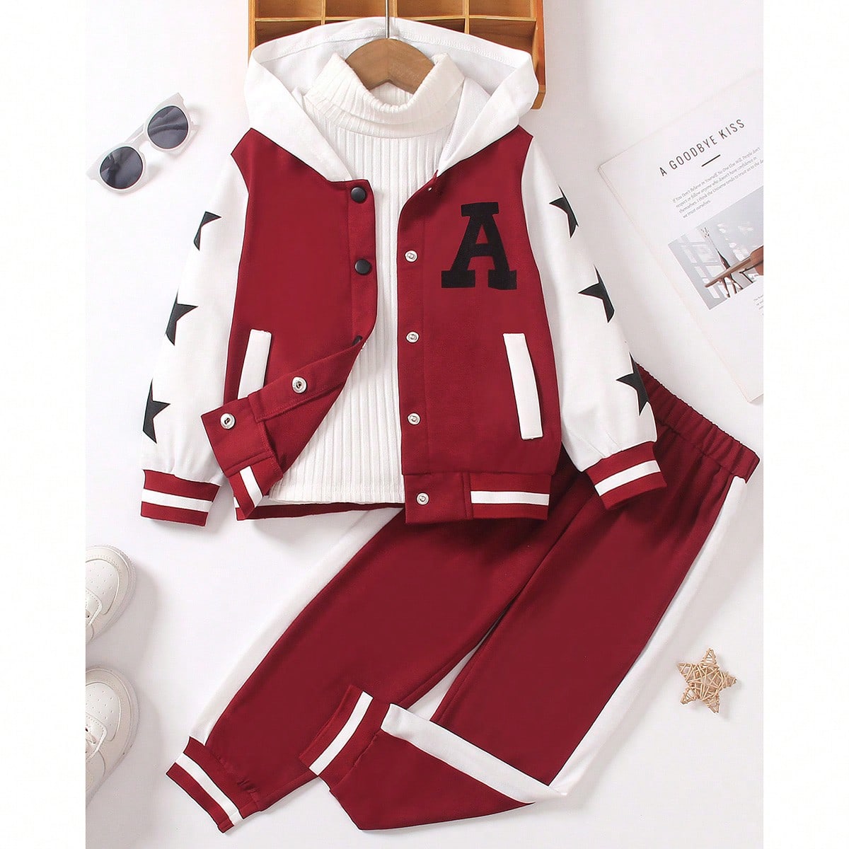 Set de 2 piezas de chaqueta con capucha y pantalones de estilo universitario casual con estampado de estrella y letra en bloques de color, tela ligera