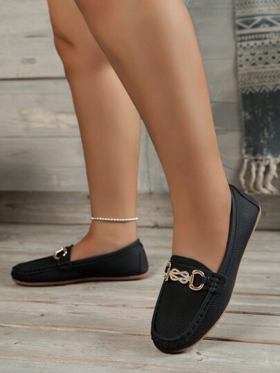 Damen Flache Loafers mit Weiter Passform, Outdoor Lässig Komfortable Khaki/Schwarze Körnung Leder Nieten Kette Dekor Mokassins, Rundspitze