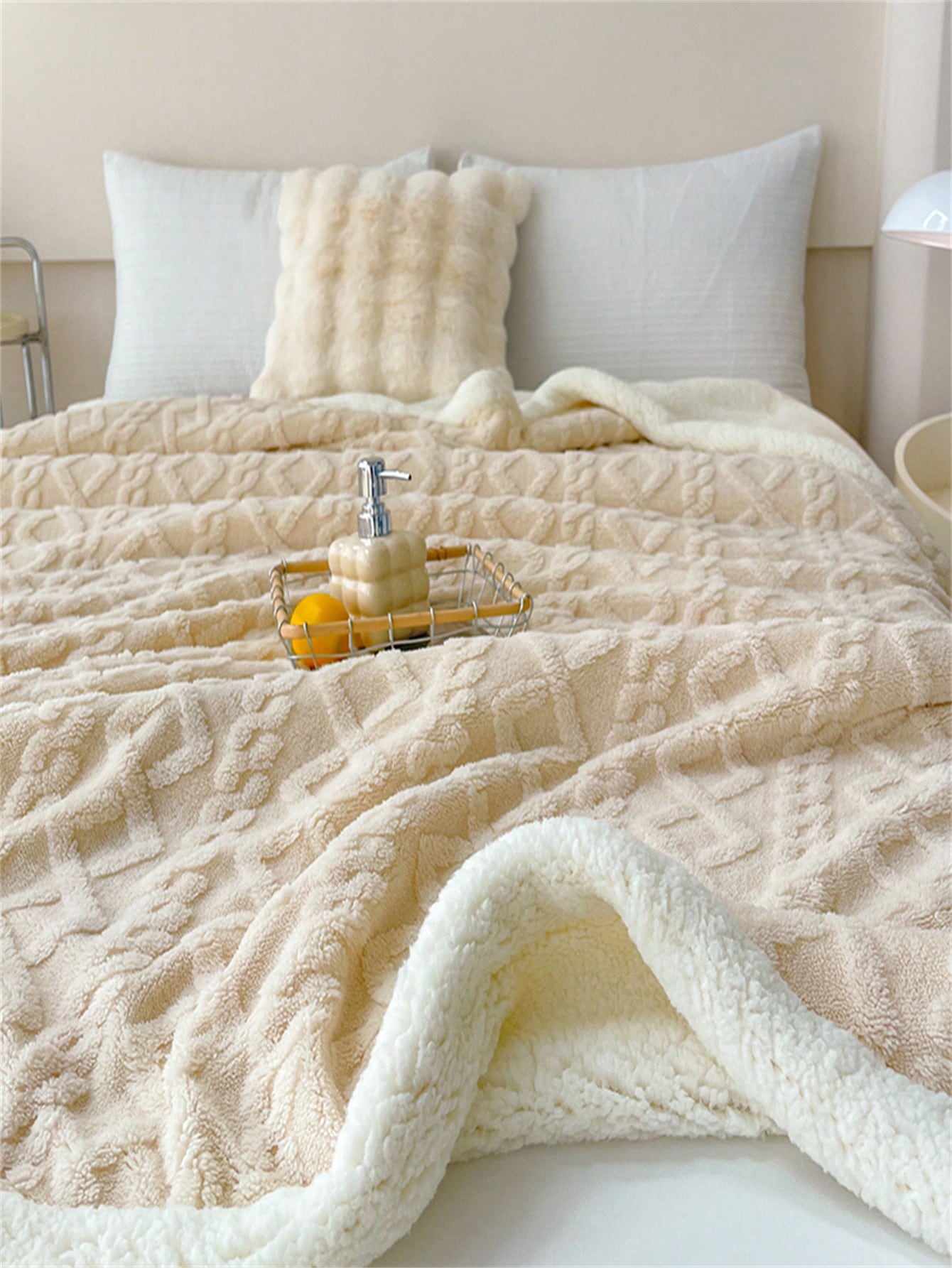 1pc Jacquard Bohemian Sherpa Throw Blanket, Super Soft & Comfortable Fluffy Plush Blanket For Halloween, Christmas, Suitable For Bed, Sofa, Living Room, Mother's Day, Bedroom, Decorative Lightweight Summer AC Blanket