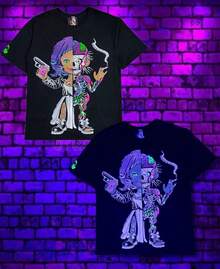 Playera estampado personaje  novia de pelicula resplandece con luz Neón o negra  para Halloween o día de muertos adulto unisex - Negro - Ver 3
