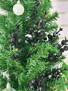 2PCS/4PCS/6PCS 人造闪光植物带浆果，可爱圣诞树装饰饰品剪枝，适用于客厅和卧室、婚礼、派对、家居装饰、办公桌装饰。万圣节装饰、感恩节圣诞用品、家居装饰、桌面装饰、室内外圣诞装饰、情人节、礼物 - 黑色 - 查看 5