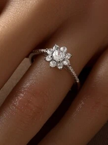 Anillo de flor con diamante blanco de plata sterling, regalo para mujeres para citas, fiestas y cumpleaños - Plateado - Ver 1