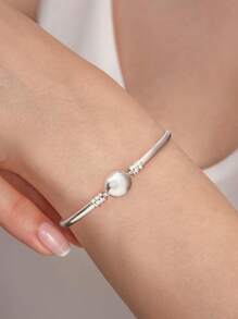 1 chiếc vòng tay hạt tròn bằng bạc Sterling 925, dài 16-22cm, bề mặt nhẵn mịn, phù hợp cho nữ, có thể dùng làm quà tặng dự tiệc hoặc trang sức thanh lịch cho phái đẹp. - Bạc - Xem 2