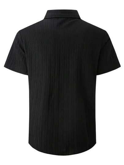 Plus Size Men's Casual Basic Striped Lightweight Breathable Button-Down Short Sleeve Shirt