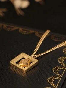 1件不锈钢方形雕刻“福”字项链，18K镀金中国风长方形“福”字纹理吊坠，适合女士参加派对和日常佩戴 - 金色 - 查看 4