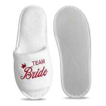 女士一次性伴娘拖鞋，白色珊瑚绒材质，深红色皇冠图案和“”刺绣标志，婚礼使用 - 深紅色teambride 白色拖鞋 - 查看 4