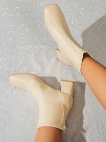 女士小众设计高端后拉链经典粗跟踝靴，时尚别致的英伦风，舒适的切尔西靴