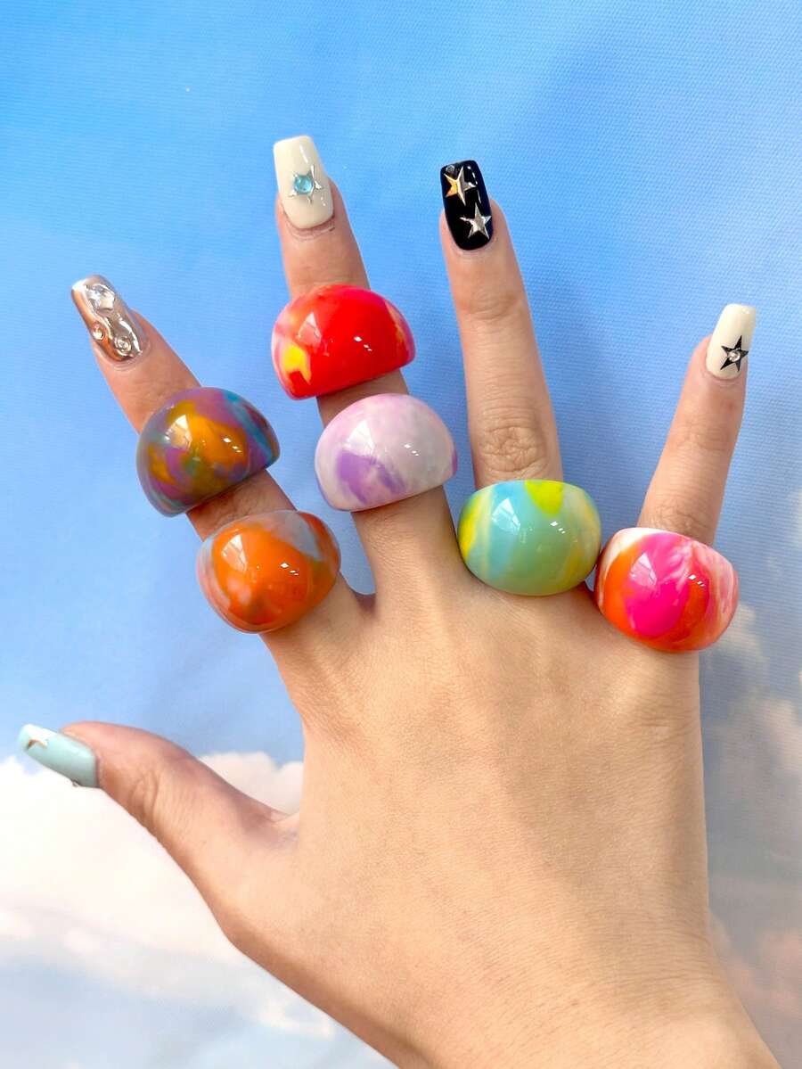 6 chiếc nhẫn nhựa phóng đại màu gradient mới, thời trang hợp thời trang cho phụ nữ, thiết kế đa năng và tối giản, thích hợp làm quà tặng và đeo hàng ngày - Dòng Sfumato - Xem 1