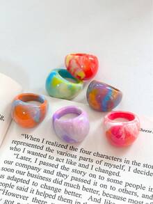 6 chiếc nhẫn nhựa phóng đại màu gradient mới, thời trang hợp thời trang cho phụ nữ, thiết kế đa năng và tối giản, thích hợp làm quà tặng và đeo hàng ngày - Dòng Sfumato - Xem 3