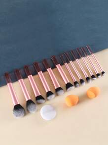15pcs Makeup Brush Set, Including Powder Brush, Blush Brush, Highlighter Brush, Eyeshadow Brush, Eyelash Brush, Eyeliner Brush, Angled Foundation Brush, Round Foundation Brush, Round Powder Puff, Triangle Powder Puff, Triangle Makeup Sponge For Loose Powder, Makeup Sponge For Liquid Foundation Mixing, Beauty Makeup Tools