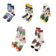 5 pares de meias criativas com personagens grafite, meias grafite personalizadas, meias cano médio masculinas, meias patchwork com lábios, estilo harajuku streetwear Y2K, meias estilo universitário retrô