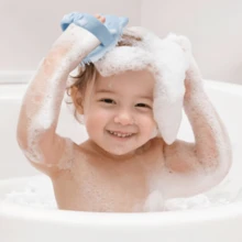 1 chiếc bàn chải gội đầu hình gấu con, miếng bọt biển vệ sinh bồn tắm cho trẻ em, bàn chải gội đầu cho trẻ sơ sinh - Màu xanh lam - Xem 2