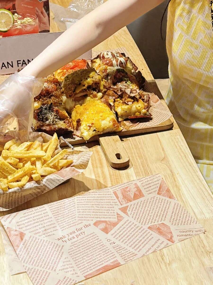 50 件装方形空气炸锅烤盘纸、烤盘纸、油炸食品吸水纸、烧烤肉挡板不粘烤盘纸、英国吸油纸 - 彩色 - 查看 1