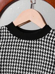 Vestido estilo vintage macio e confortável para meninas, manga longa, cintura marcada, primavera/outono; Vestido clássico com punho canelado e gola redonda para meninas; Roupa infantil minimalista versátil para lazer ao ar livre, moda feminina ativa e elegante, estação de outono - Multicolorido - Ver 3