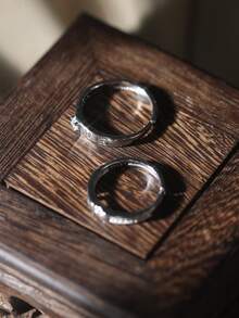 1 chiếc nhẫn đôi bằng bạc Sterling 925 Cubic Zirconia, thiết kế chữ LOVE có thể điều chỉnh kích thước, nhẫn đơn dành cho nam/nữ, quà tặng cho cặp đôi, thích hợp cho hẹn hò hàng ngày ngày lễ tình nhân - Người mẫu nữ - Xem 7