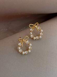 1 对欧美经典法式时尚韩式女士耳环，简约精致仿珍珠奢华耳环