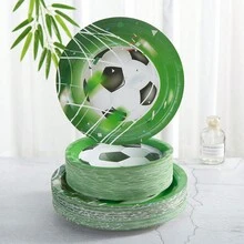 Wegwerpkeukengerei met voetbalschietprint