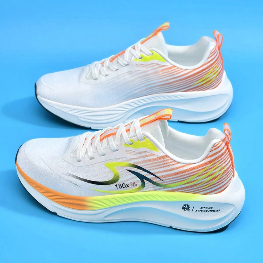 新款跑步鞋，男女款轻便透气休闲运动鞋，减震、回弹、防滑、厚软鞋底，跑步训练鞋 - 白色 - 查看 1