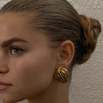 1 par de pendientes de acero inoxidable con diseño retorcido al estilo europeo y americano de blogger para mujer, pendientes de alta gama con patrón de pan