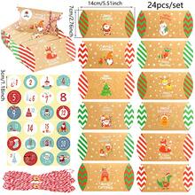 24 pièces Boîtes à coussins en papier kraft de Noël avec corde et autocollant, motif décoratif de Père Noël, bonhomme de neige, sapin de Noël. Boîtes d'emballage pour cadeaux de fête de Noël.