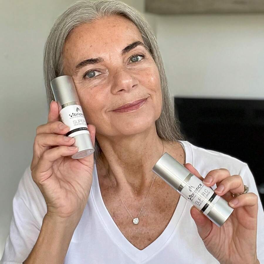 paquete de cuidado de la piel que incluye Sérum todo en Super C