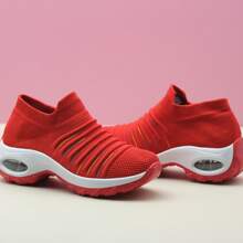 女士经典黑色休闲运动鞋，一脚蹬摇摆舞透气针织鞋 - 紅色 - 查看 3