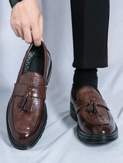 男士厚底黑色正装乐福鞋 - 流苏套脚式正式礼服鞋，适合新郎及婚礼穿着 [随机鞋尾工艺]