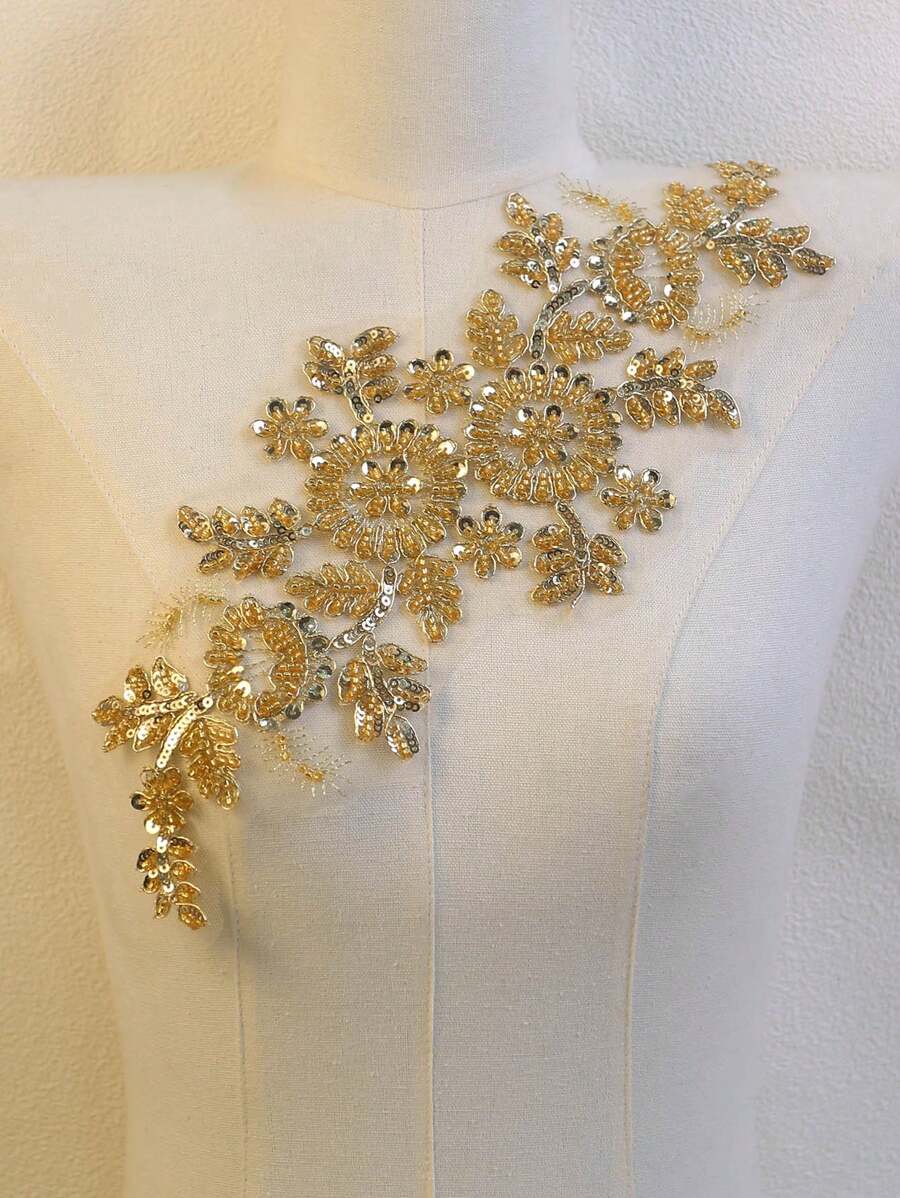 全新经典刺绣蕾丝珍珠水晶网眼面料 DIY 服装配饰，长度：27-36 厘米，宽度：11-15 厘米