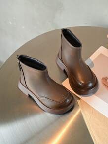 1 双女童中筒靴，柔软 PU 皮革，后拉链闭合，圆头，平底，防滑，舒适，时尚可爱的公主切尔西短靴，适合日常外出、派对、度假和秋冬季休闲穿着（此靴子尺码偏小，请订购大一码） - 查看 2