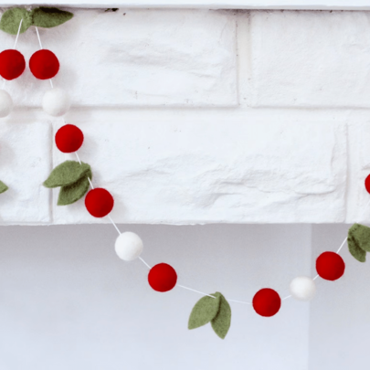 1pc 6,5 pés 24pcs bolas fofas guirlanda com 7 folhas, guirlanda de pelúcia para festas, aniversários, adiciona diversão à sua casa!, decoração para casa, decoração de quarto, decoração de parede