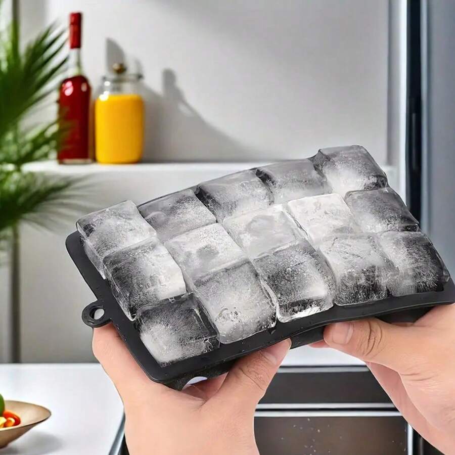 1 个 15 腔硅胶冰块托盘，每个托盘可轻松释放 15 个冰块，可重复使用可堆叠冷冻托盘，柔软硅胶，防冻，易于清洁，冰块模具托盘 - 黑色 - 查看 1
