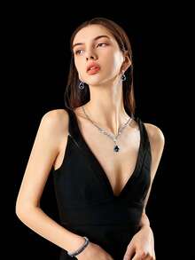 Túi xách dạ hội nữ dạng phong bì thanh lịch sang trọng, Túi cầm tay xếp ly sáng bóng, Có hoa tai đính đá Rhinestone quyến rũ, Vòng tay và Vòng cổ Bộ bốn món, Thích hợp cho cô dâu, Cô gái dự tiệc, Váy cưới phù hợp, Váy dạ hội, Váy tiệc, Hoàn hảo cho đám cưới, Tiệc tối, Khiêu vũ, Đi làm hàng ngày - màu đen - Xem 7