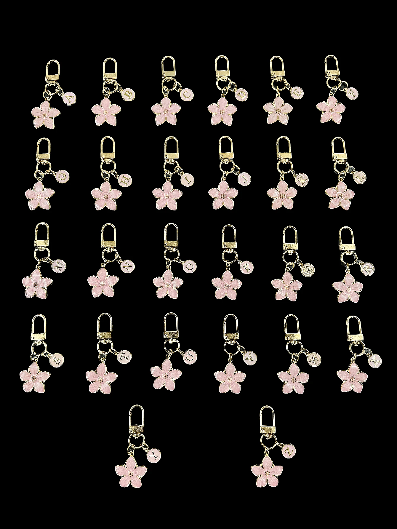 HAILIAN 基于英文字母设计的包包挂件，款式时尚简约，适合万圣节服装搭配，适合大学生和小学生包包挂件，汽车钥匙扣，生日，节日，开学季，万圣节小礼物