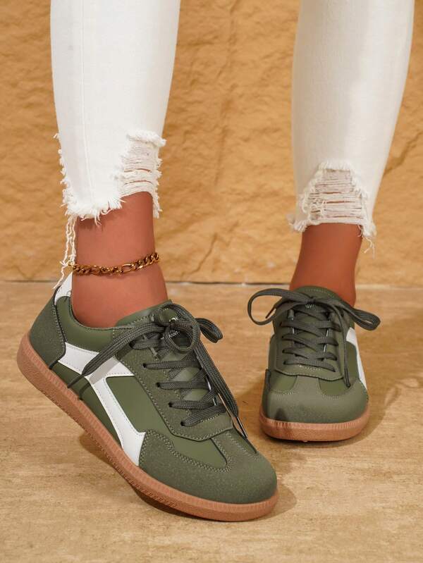 Scarpe da ginnastica casual e leggere da donna, stile retrò, per la primavera e l'autunno, taglia 42, colore verde militare, adatte a pelli più scure, con tomaia traspirante, punta tonda, cinturino incrociato e suola antiscivolo, per uso all'aperto e running