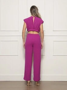 Women's Jumpsuit With Side Cutouts - Fabric Made In Duna Small Opening On The Back - Comfortable Casual - Màu Hoa hồng đỏ - Xem 3