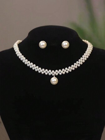 مجموعة قلادة وأقراط الطراز البسيط الفاخر من اللؤلؤ الاصطناعي 3 قطع، مناسبة للارتداء اليومي للسيدات