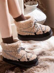 Botas de nieve para mujer 2024 Otoño Invierno Nueva forro térmico Forro cálido Zapatos de punta redonda Cordones Alta superior Estilo campus Elegante Campus Lindo Exterior Versátil Moda Botas de nieve de invierno Interior silencioso Cálido Zapatos de piel de felpa Botines altos de felpa Botas gruesas de moda Botas de felpa para mujer Exterior a prueba de frío Zapatos de pan de invierno Botas media pantorrilla de mujer estilosas personalizadas