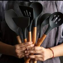 7-Piece Silicone Kitchen Utensil Set With Wooden Handles - Non-Stick, Heat-Resistant Cooking Tools For Home And Restaurant Use - Perfect For Holidays Like Halloween, Christmas, Valentine's Day, Thanksgiving, Mother's Day - Multicolor - View 3